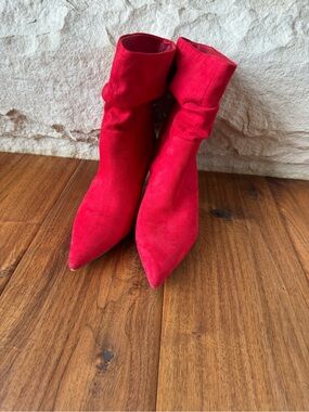 Jessica Simpson Wluna Red Slouch Pointed Toe Kitten Heel Booties Size 11